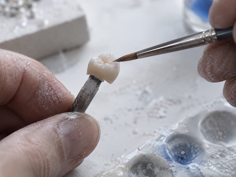 Imagine editorială pentru laboratoare de tehnică dentară